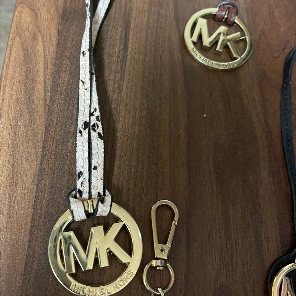 Michael Kors purse charms - Picture 11 of 12